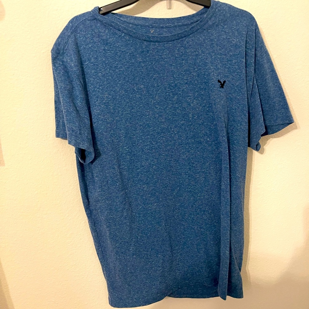 American Eagle T shirt